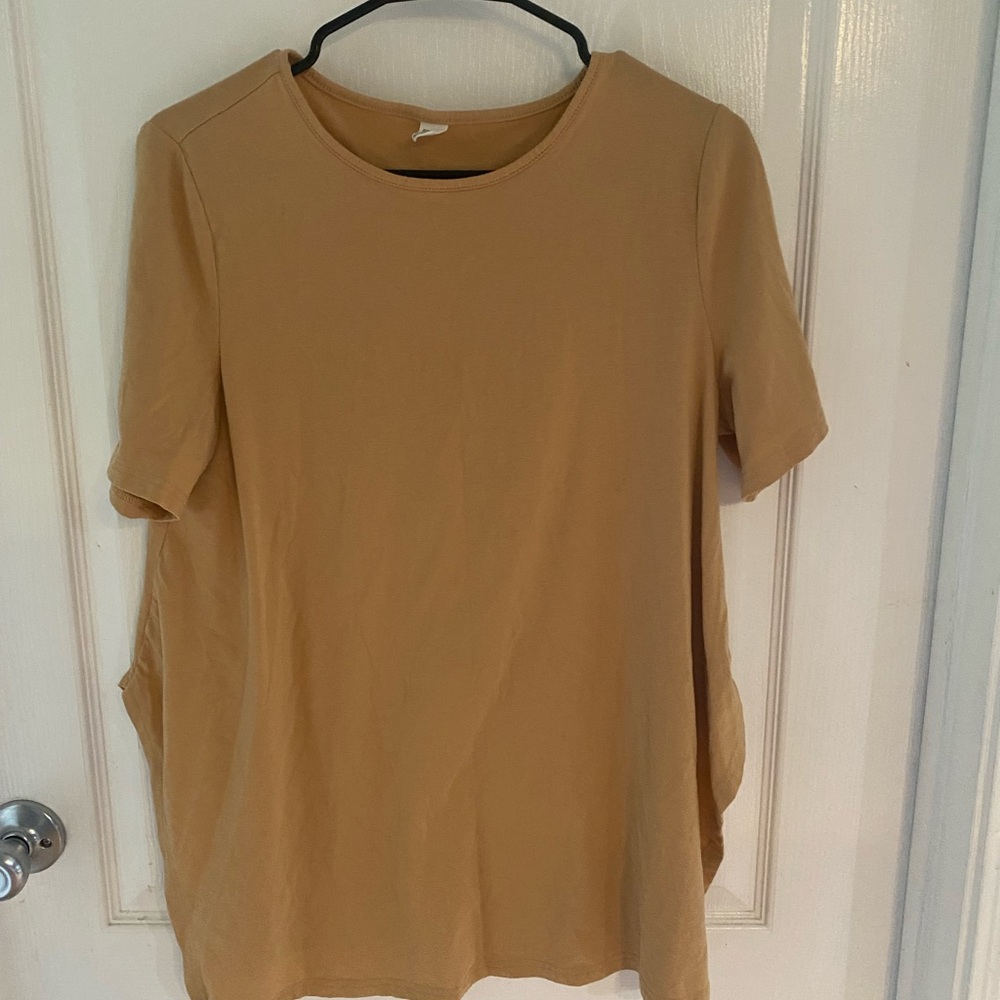 Soft   T shirt  Size Large with slits on the sides